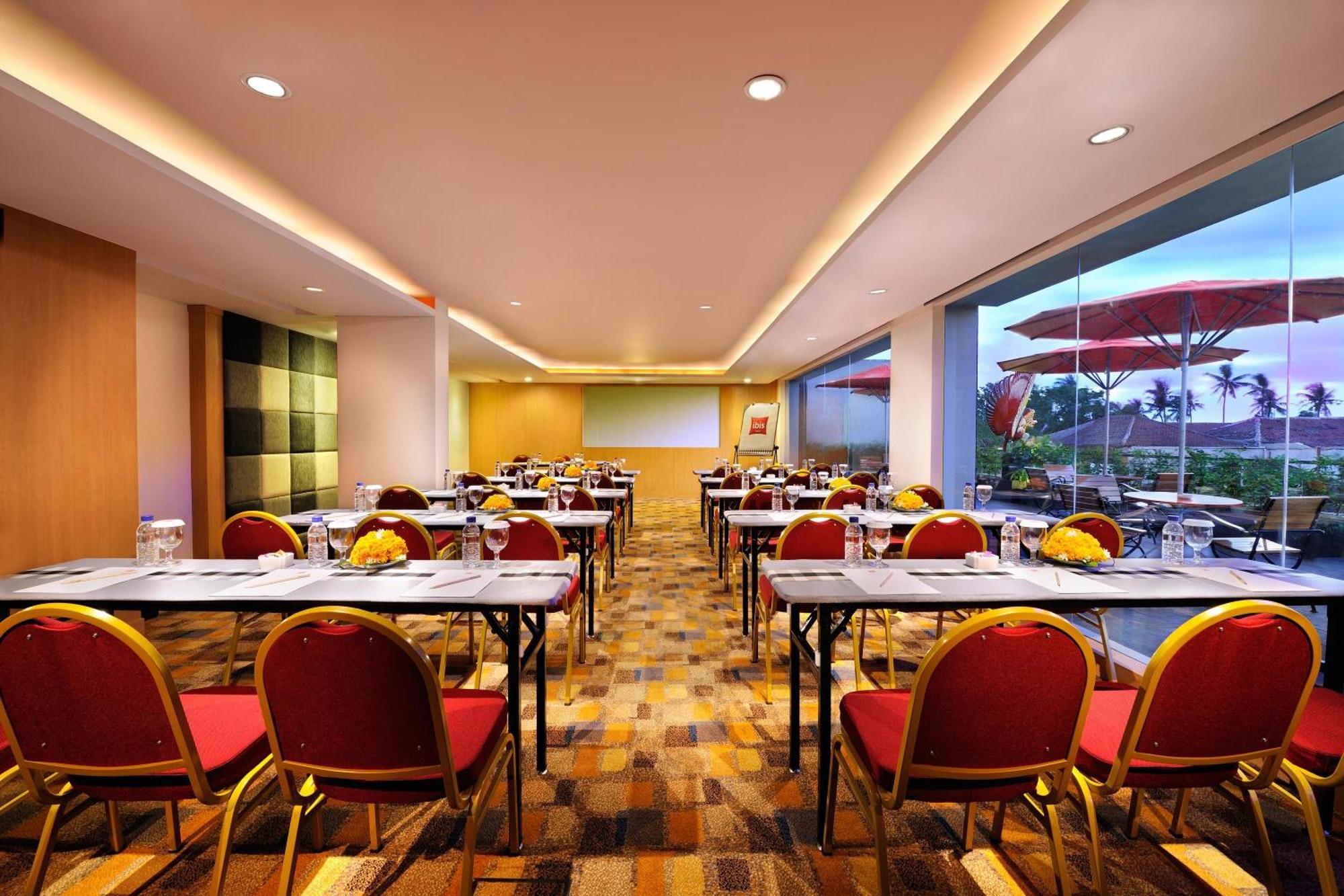होटल Ibis Bali Kuta 3*