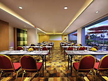 होटल Ibis Bali Kuta 3*