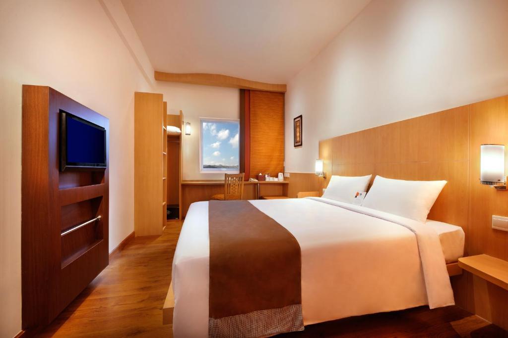 होटल Ibis Bali Kuta 3*